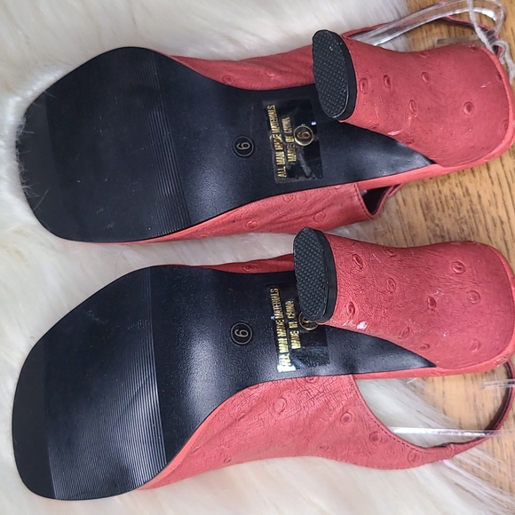 Vintage classified pink leather like heels size 6 - Picture 9 of 10